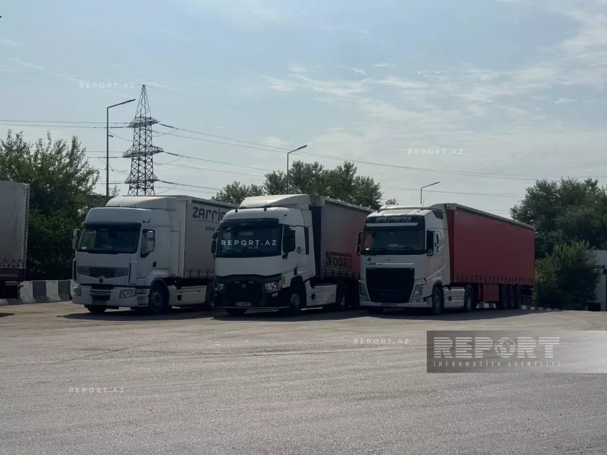 Georgian Customs holds Azerbaijani trucks for weeks, embassy steps in PHOTO