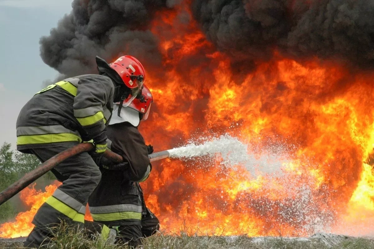 Firefighters extinguish wildfires in Azerbaijan's Aghdam district