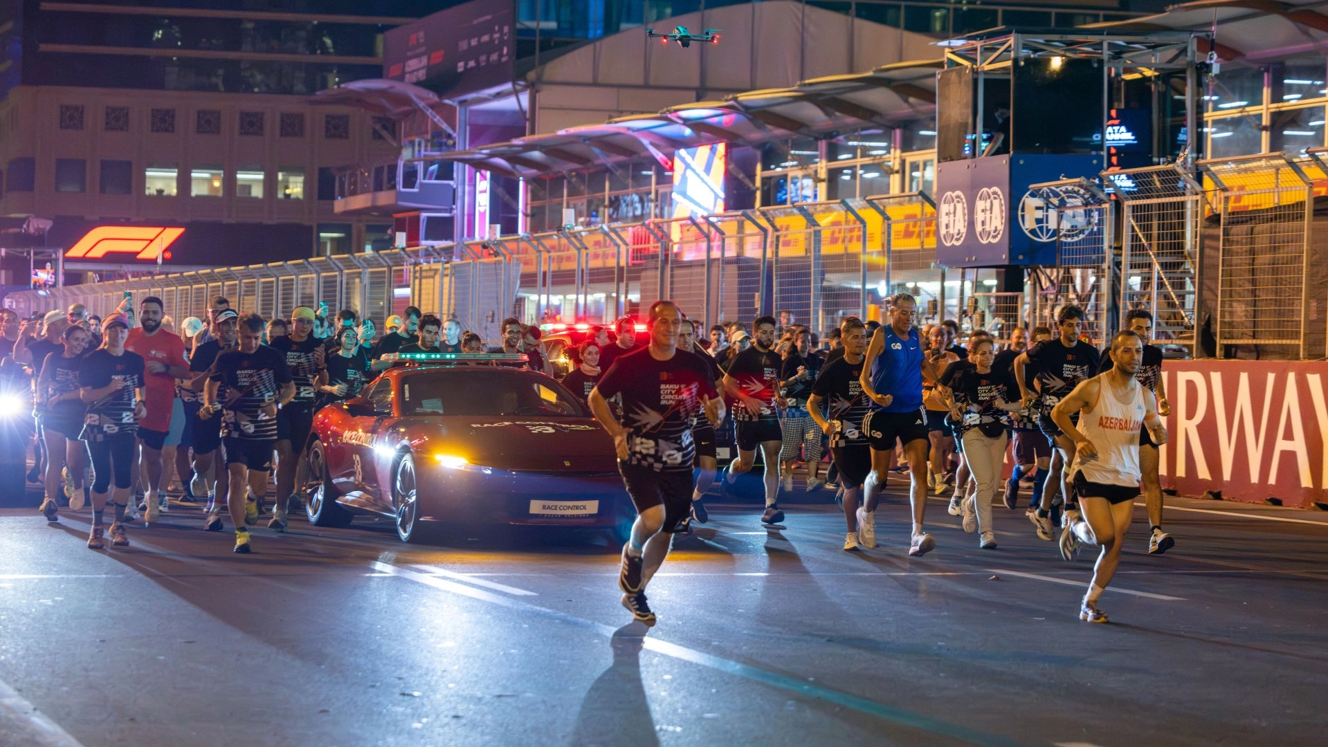 Baku F1 circuit draws runners for special Grand Prix event (PHOTO)
