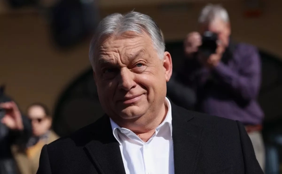 Media: Orbán allies moving assets abroad after election defeat