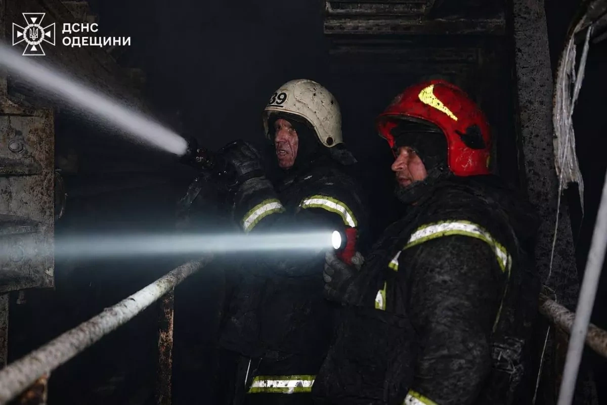 Blasts trigger major fire at industrial facility in Kyiv region PHOTO