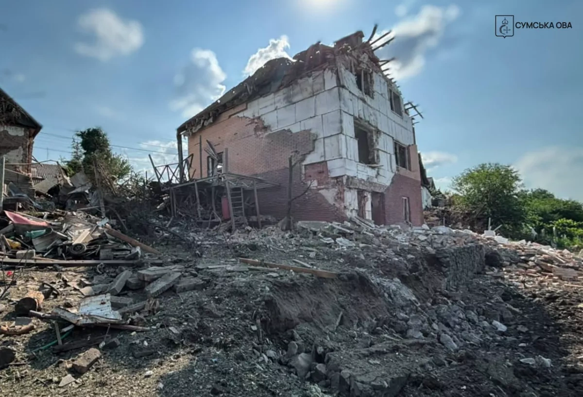 Russian airstrike on Ukraine's Sumy kills four, including child, injures 27 PHOTO
