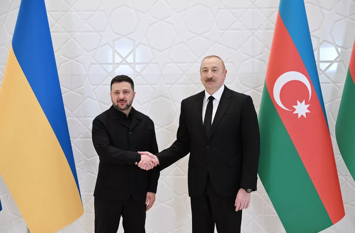Ukrainian president arrives in Azerbaijan for working visit photo