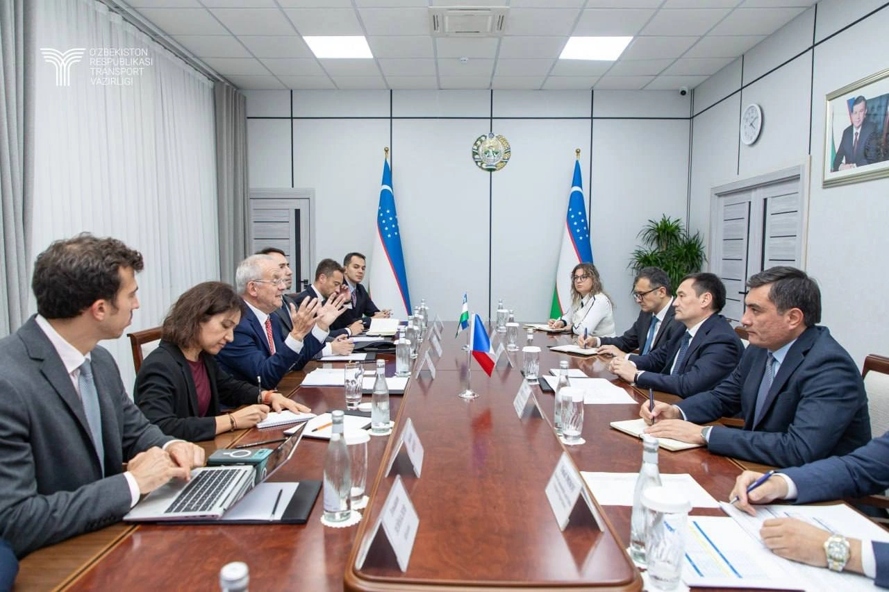 Uzbekistan, France explore cooperation in urban transport, digital planning