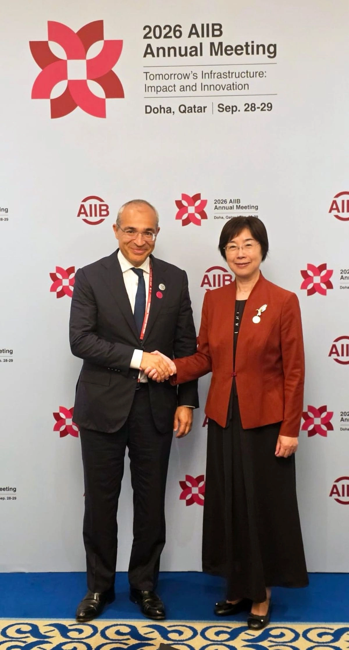 Azerbaijan, AIIB discuss expanding co-op over green economy transition