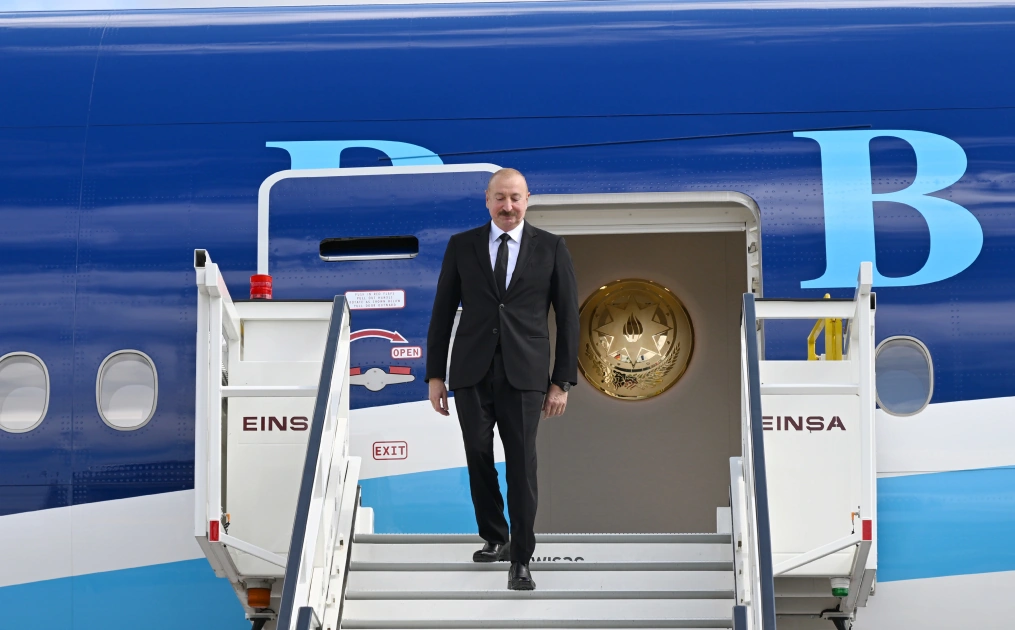 President Ilham Aliyev arrives in Germany on official visit (PHOTO)