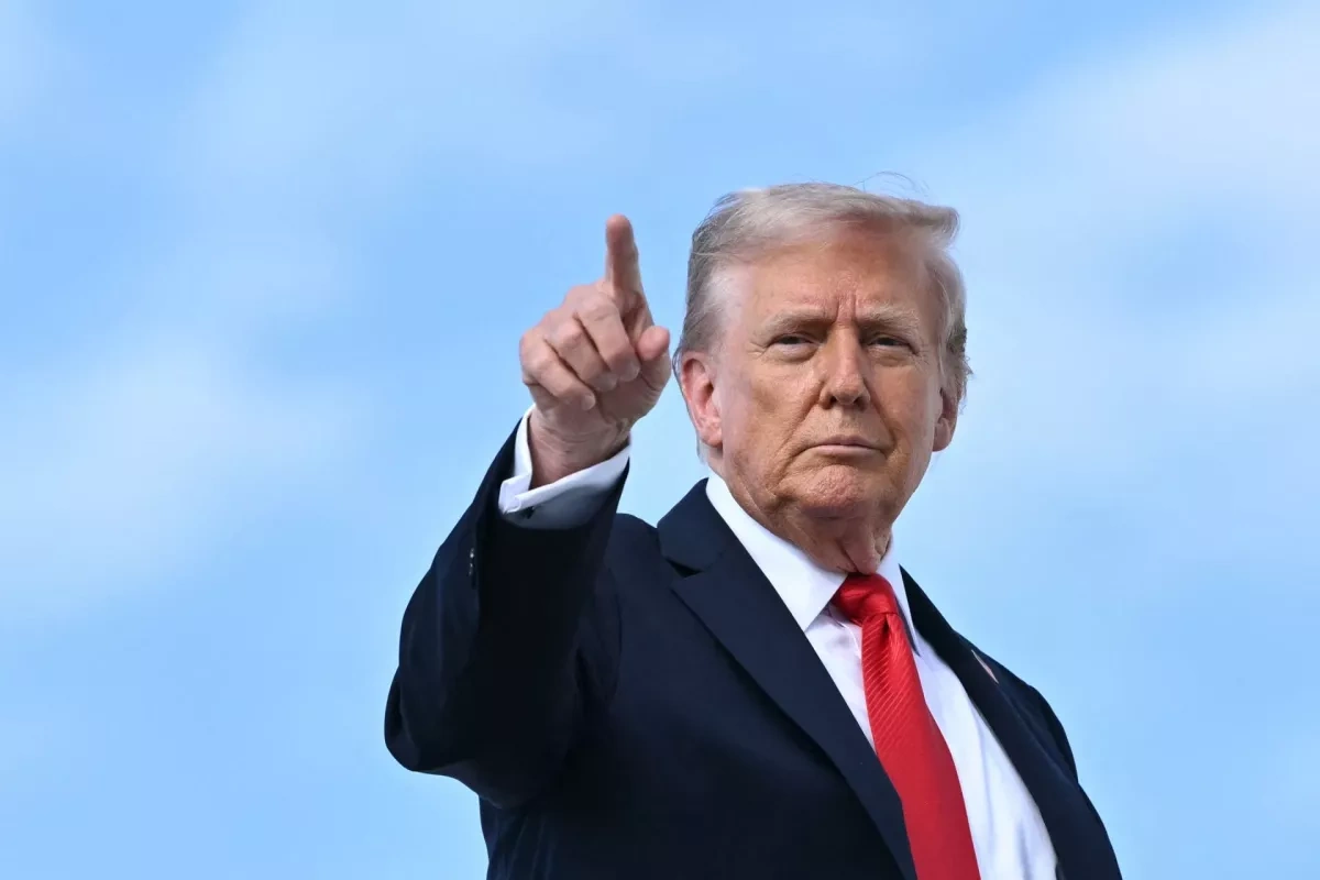 Trump calls for "peace on Earth" at Mar-a-Lago New Year’s eve gala
