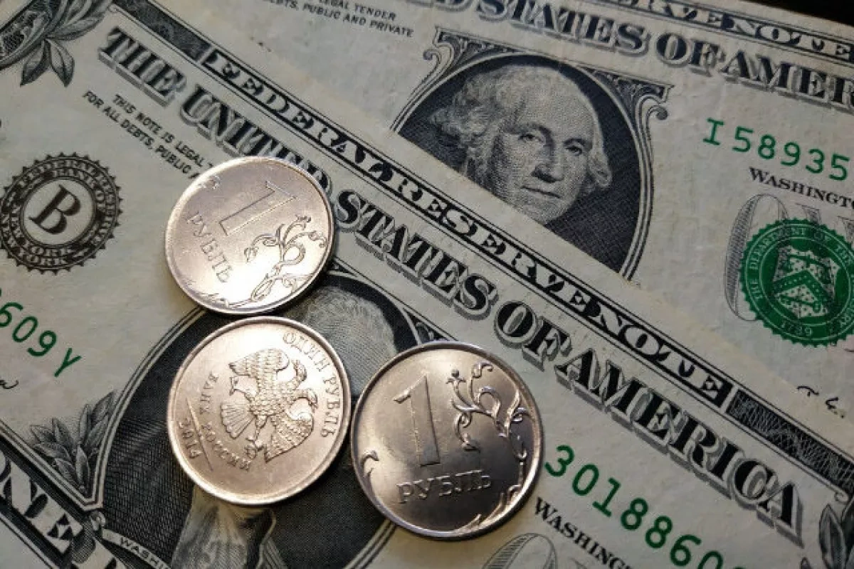 Rising ruble, borrowing push Russia’s foreign debt to $320 billion