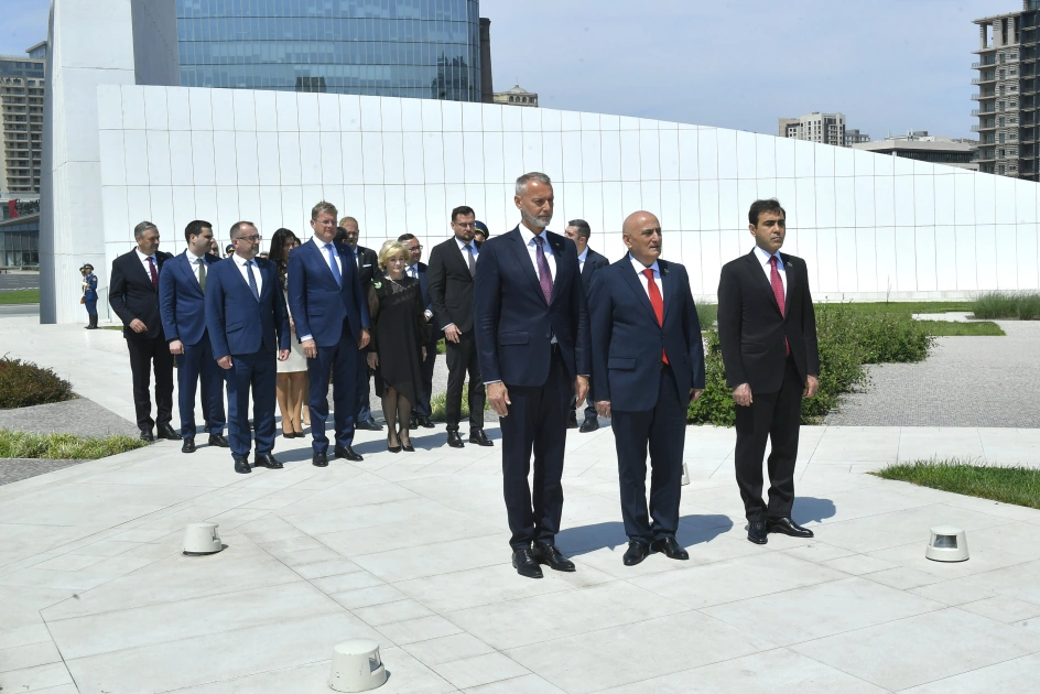 Speaker of National Council of Slovakia visits Victory Park (PHOTO)