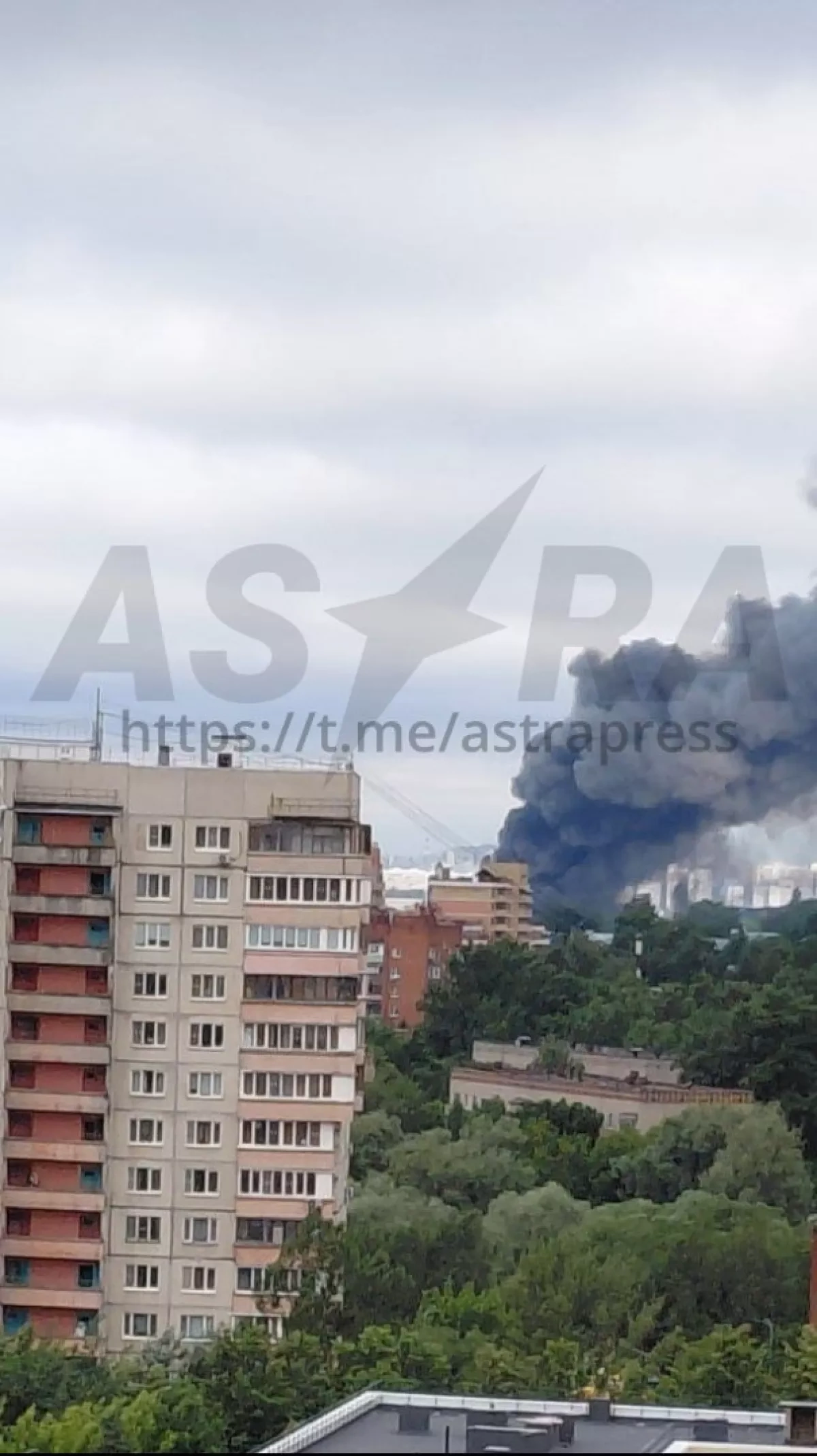 ASTRA: Falling drone fragments hit mall, apartment block outside Moscow PHOTO / VIDEO