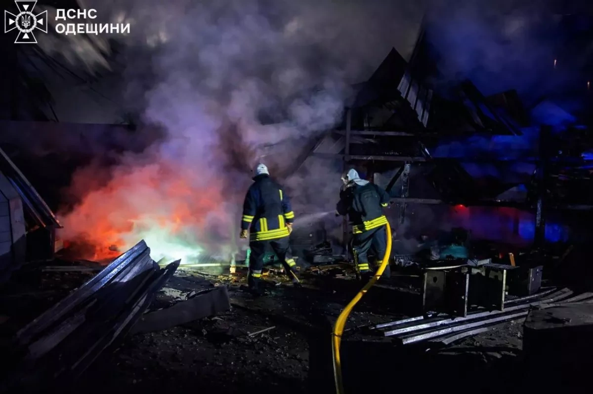 Fires erupt at Ukraine’s Izmail Port after overnight strike in Odesa PHOTO