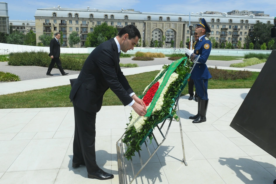 President of Turkmenistan visits Victory Park in Baku (PHOTO)