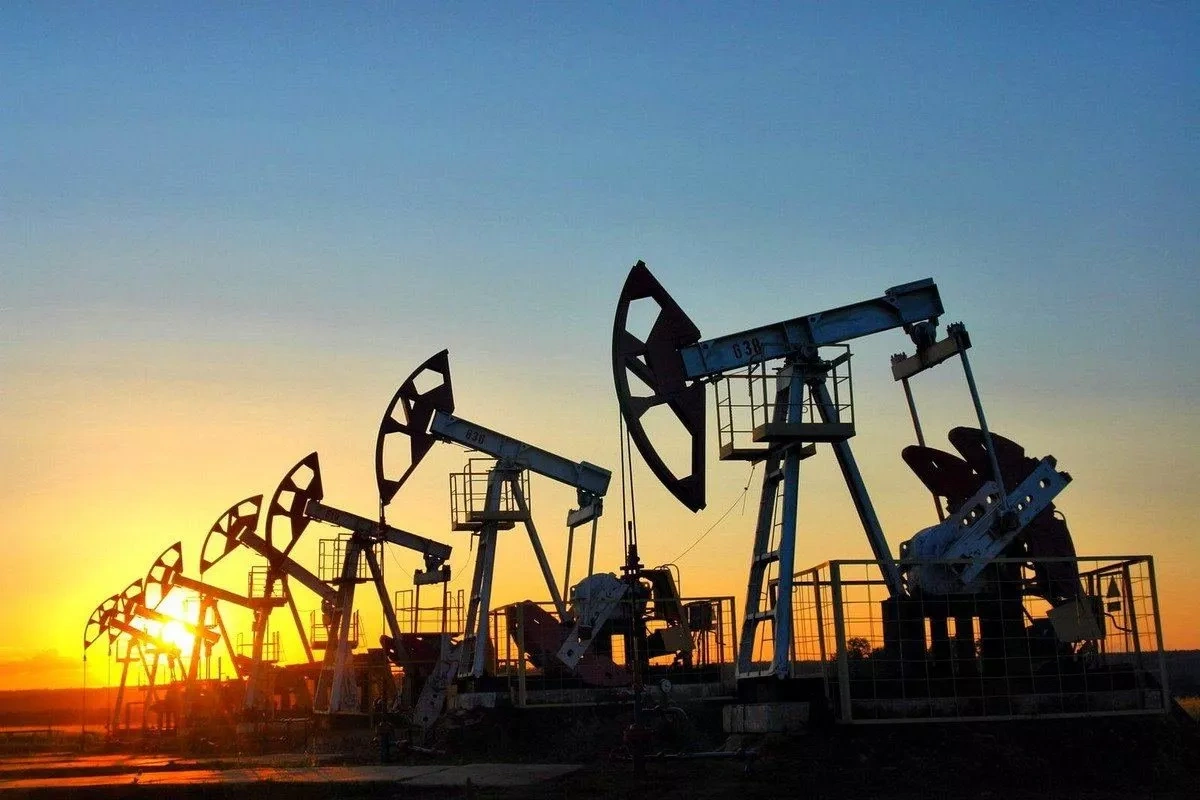 Azerbaijan’s Azeri Light falls below $100 per barrel