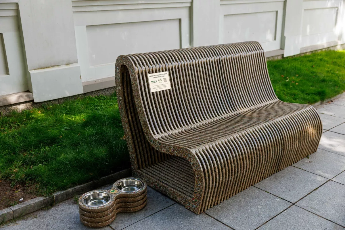 Polish researchers expand recycling possibilities by turning milk cartons into benches