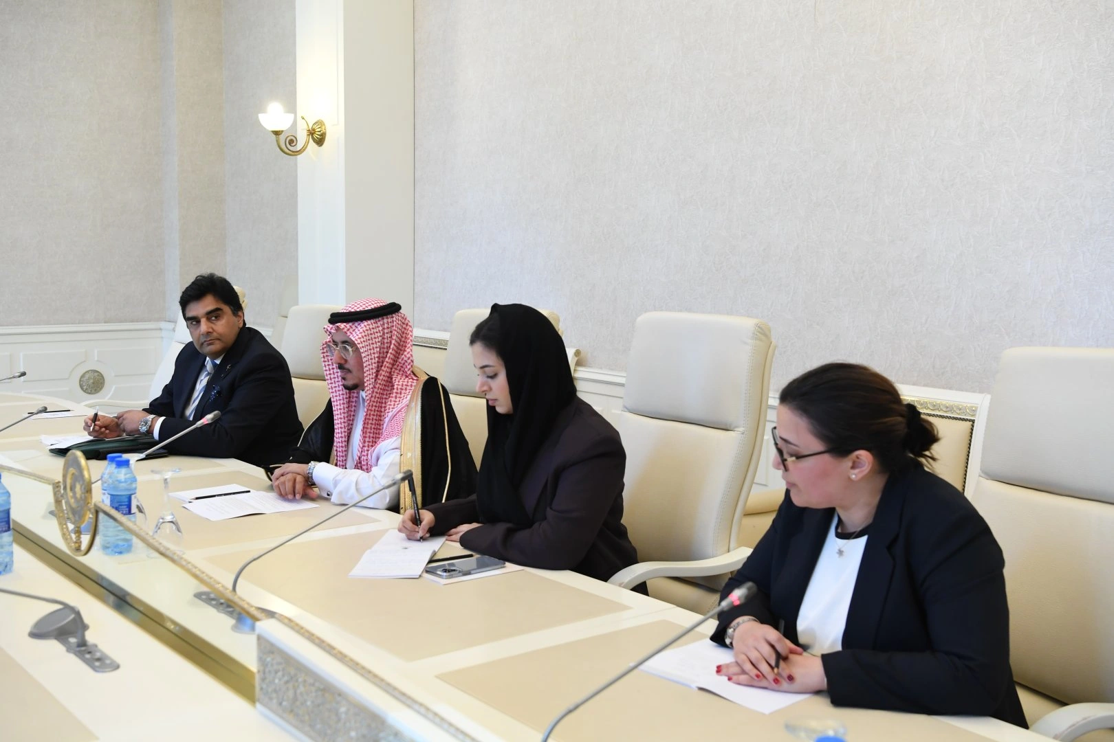 Milli Majlis hosts talks on future Azerbaijan-OIC relations (PHOTO)