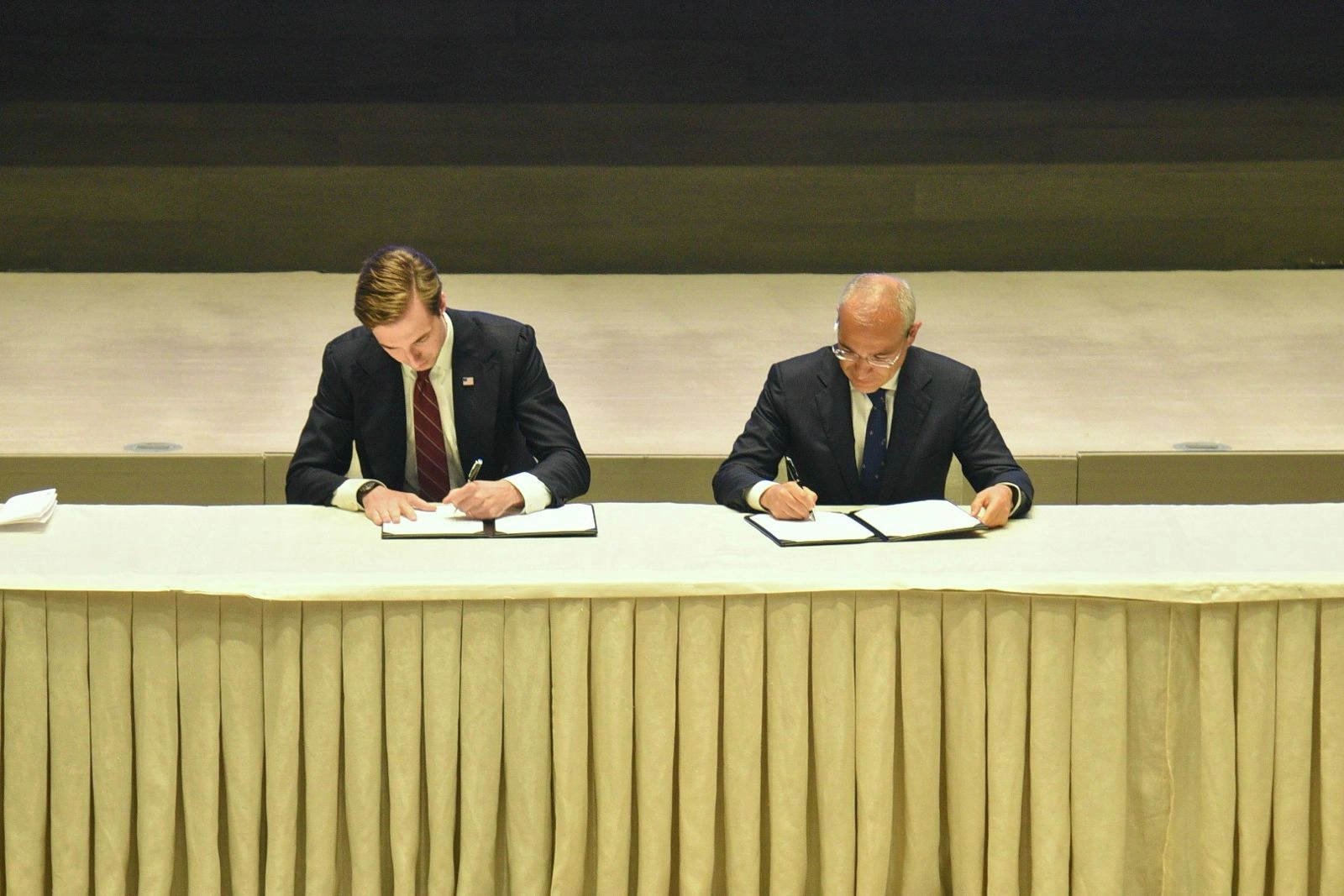 Baku hosts first meeting of Azerbaijan-U.S. economic dialogue (PHOTO)
