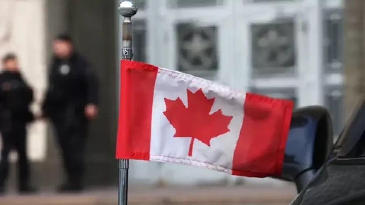 Canada expands sanctions list targeting Russia