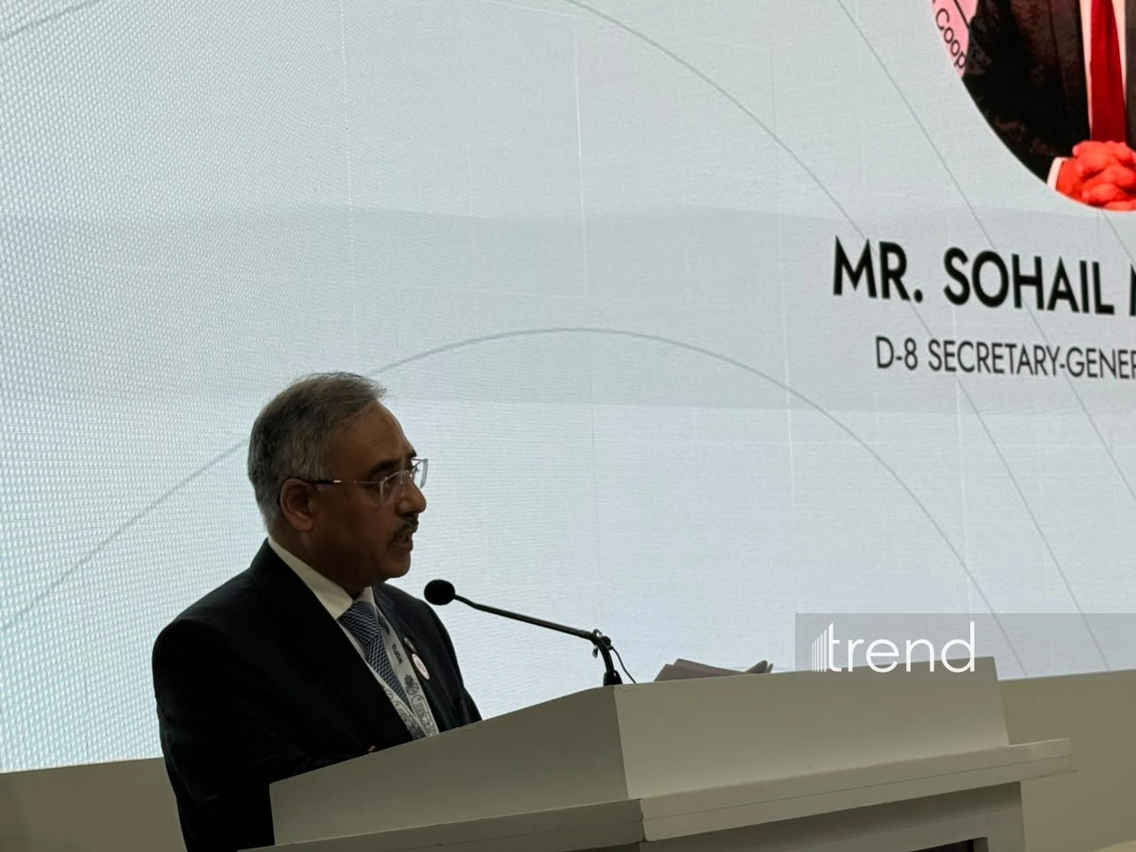 ​D-8 Secretary-General discusses accelerating launch of three regional centers in Baku