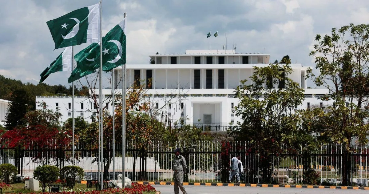 Iranian delegation heads to meeting with Pakistan’s PM
