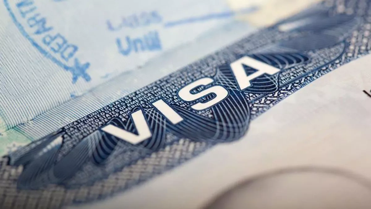 Azerbaijan waives visas for Bosnia and Herzegovina, Singapore tourists for one year