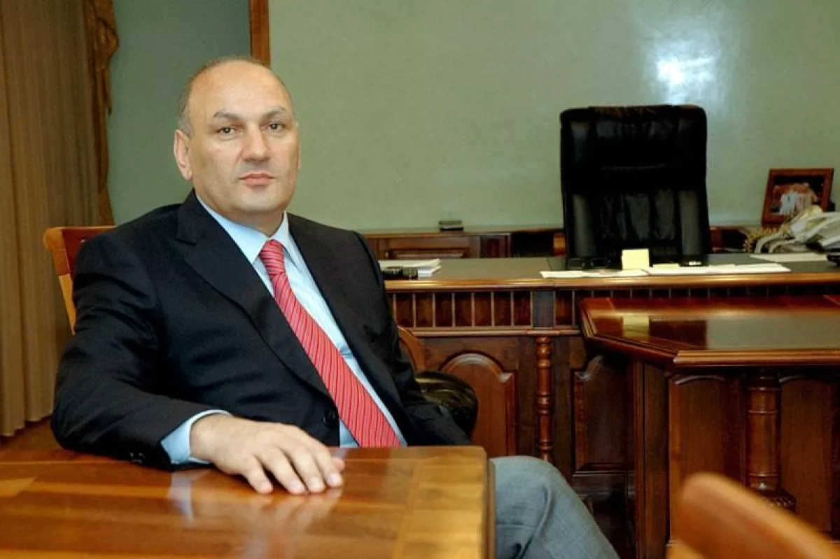 Search of former Armenian official’s mansion reveals jewellery, paintings