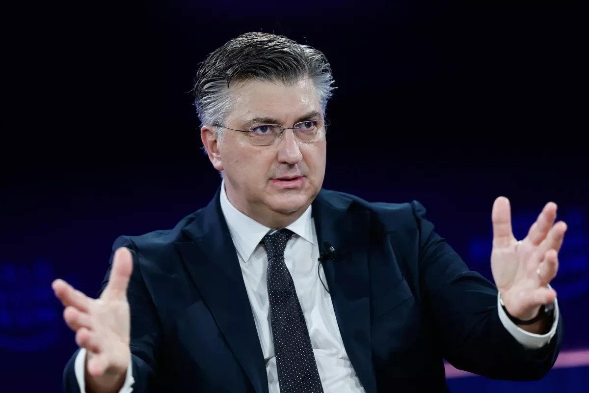 Croatia offers Adria pipeline to secure Hungary, Slovakia oil supplies