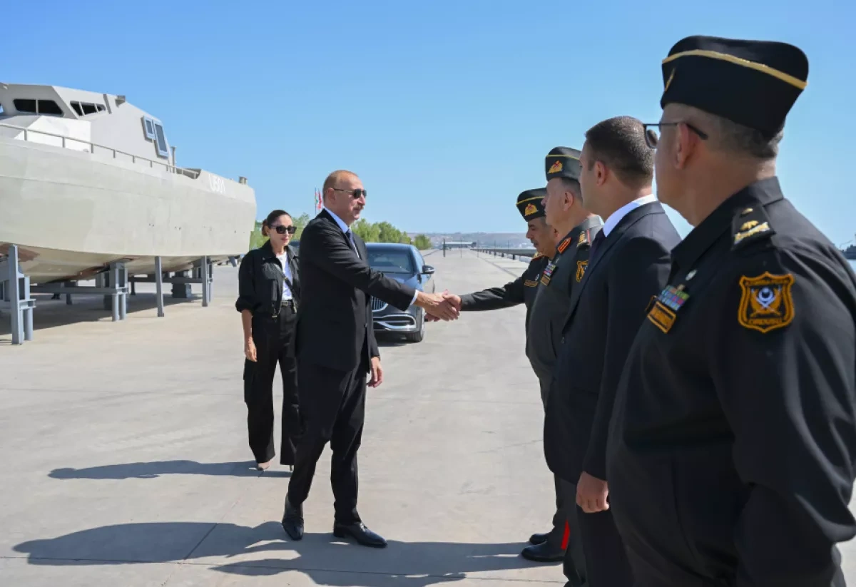 President Aliyev, first lady visit Azerbaijan’s Navy, inspect naval capabilities PHOTO