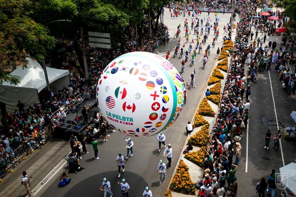 Mexico City blends day of the Dead spirit with World Cup 2026 parade PHOTO