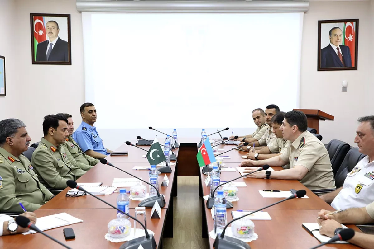 Azerbaijan, Pakistan review defence cooperation and future prospects PHOTO
