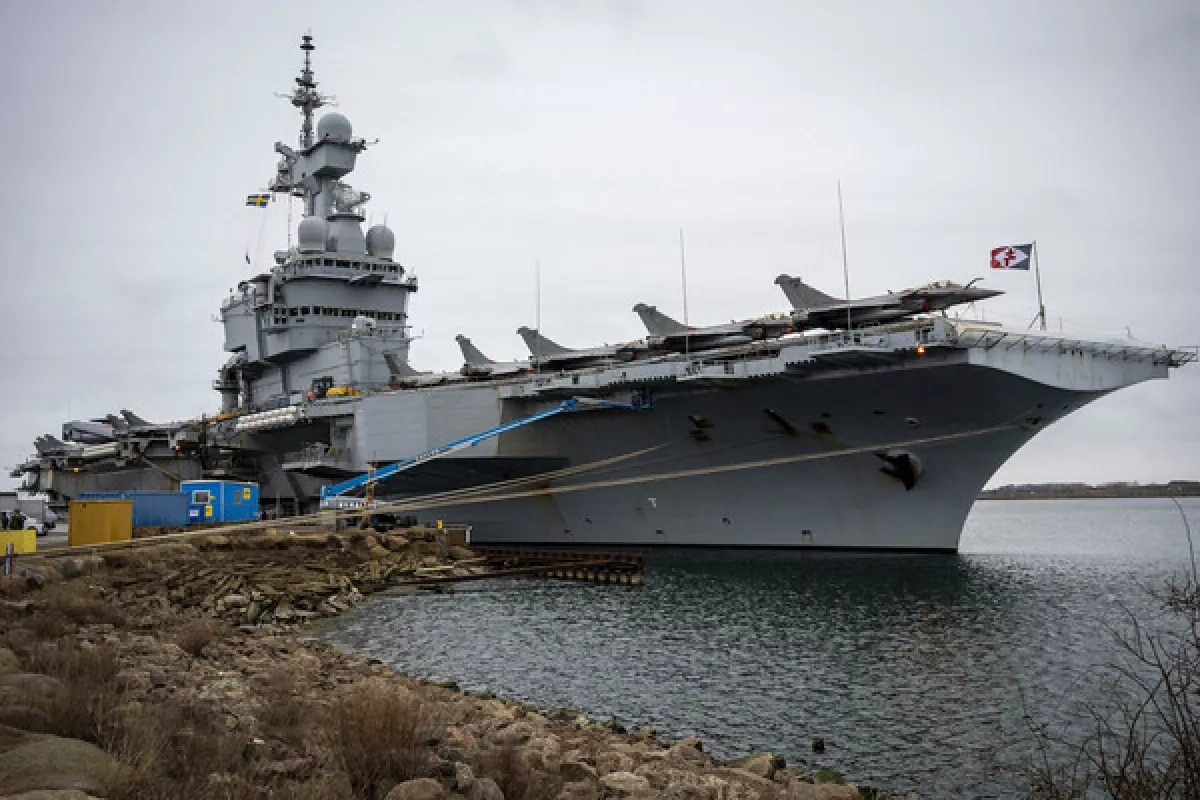 Media: France sends Charles de Gaulle aircraft carrier to Eastern Mediterranean