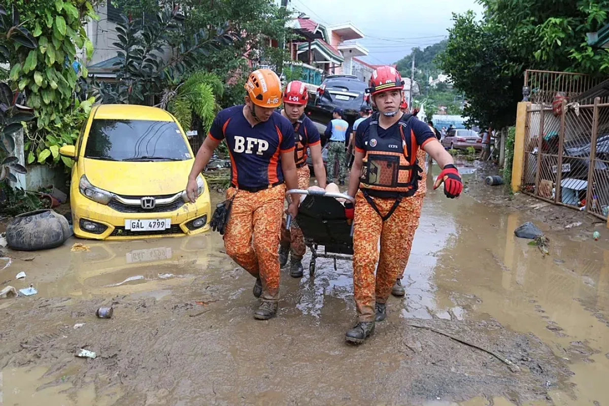 Severe weather disaster kills at least 13 in Philippines