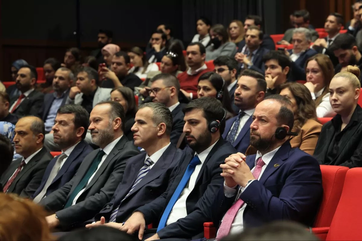 Syrian information minister calls for shift to “peace journalism” in Ankara visit PHOTO