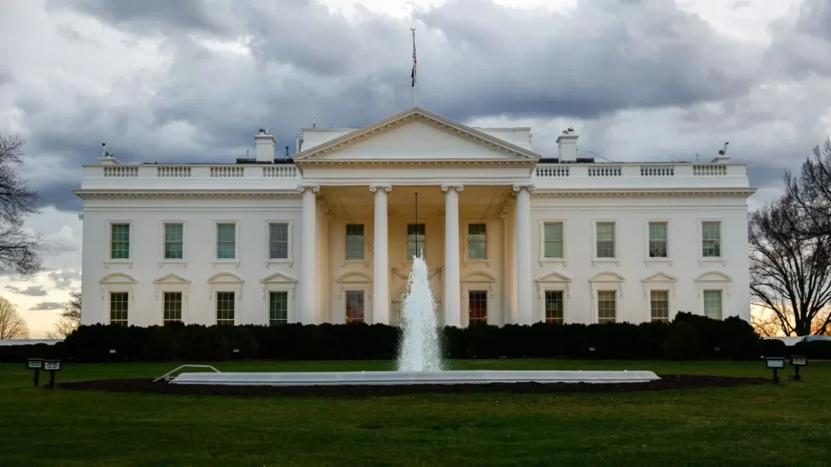 CNN: White House, underestimated Iran strait risks as energy crisis deepens