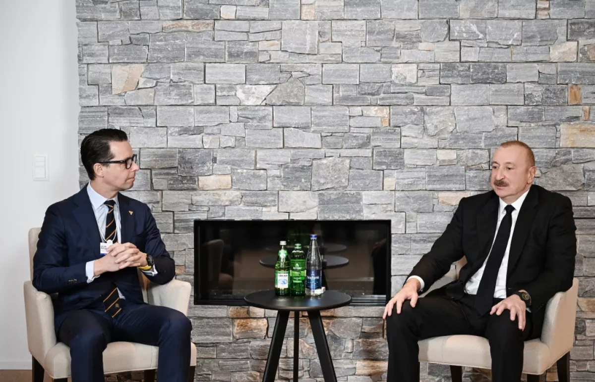 Azerbaijan, Carlsberg Group discuss localisation, export growth in Davos PHOTO
