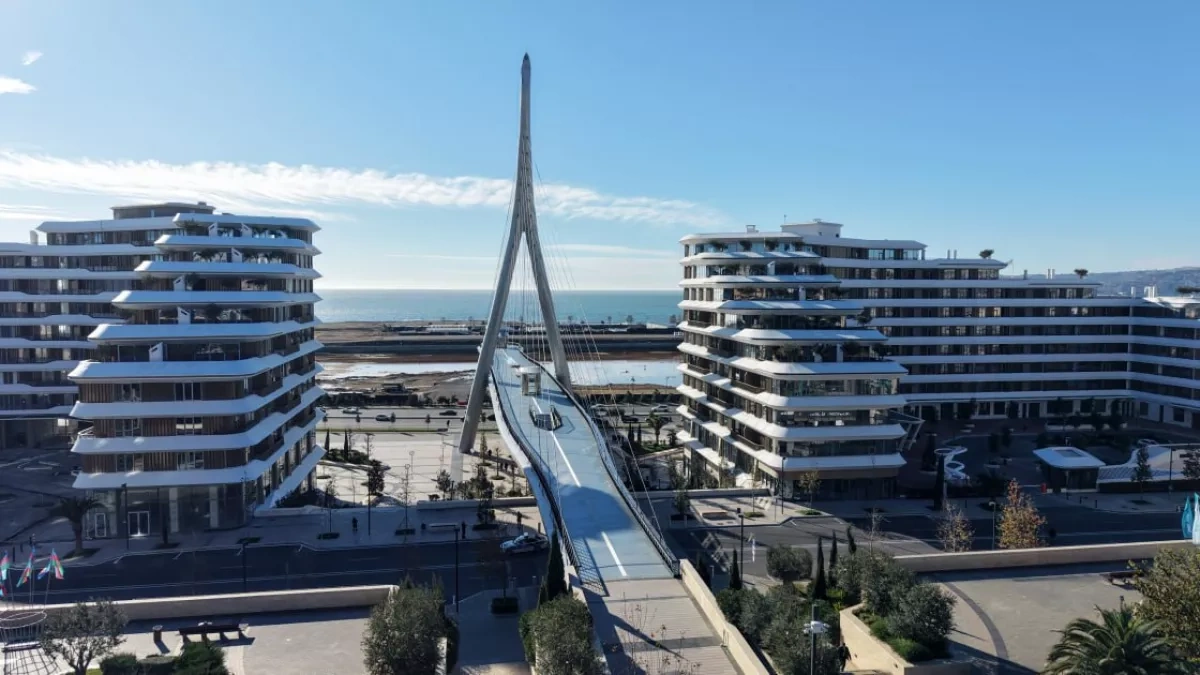 Azerbaijani president visits Baku White City PHOTO