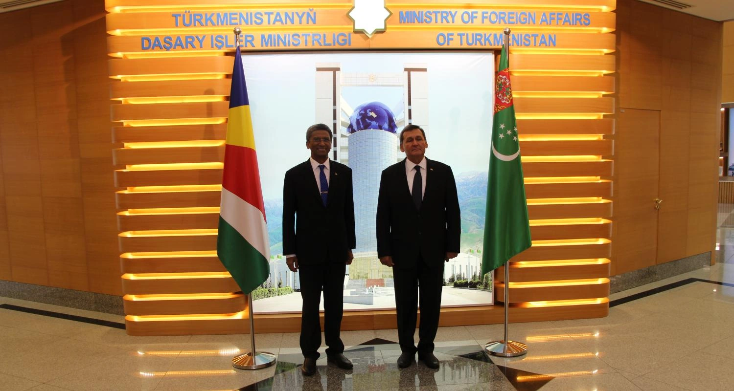 Turkmenistan, Seychelles discuss cooperation in transport, textiles, and tourism