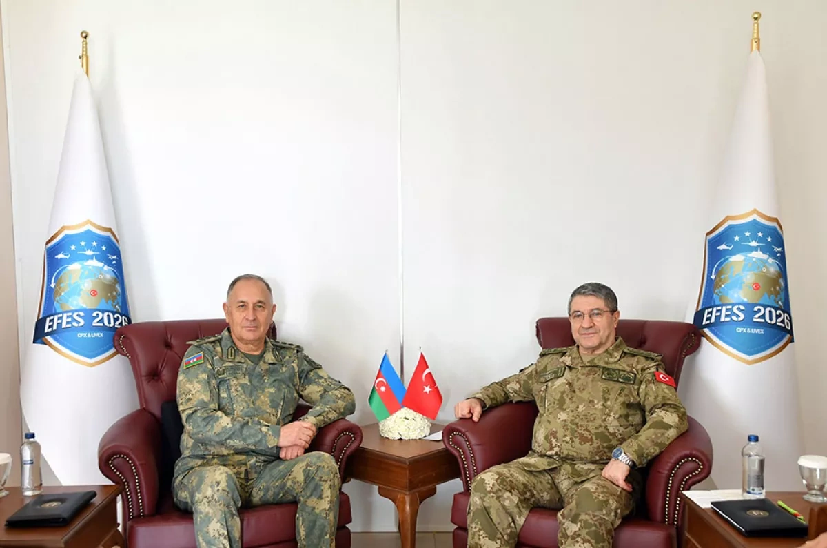 Azerbaijan, Türkiye defence chiefs meet, discuss military cooperation PHOTO