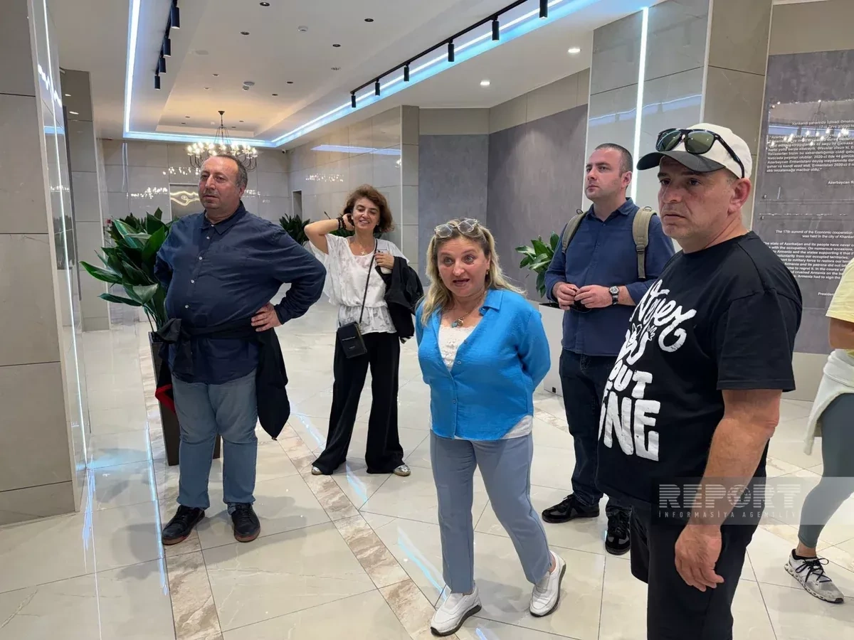 Azerbaijan's Khankandi welcomes Georgian journalists, bloggers PHOTO