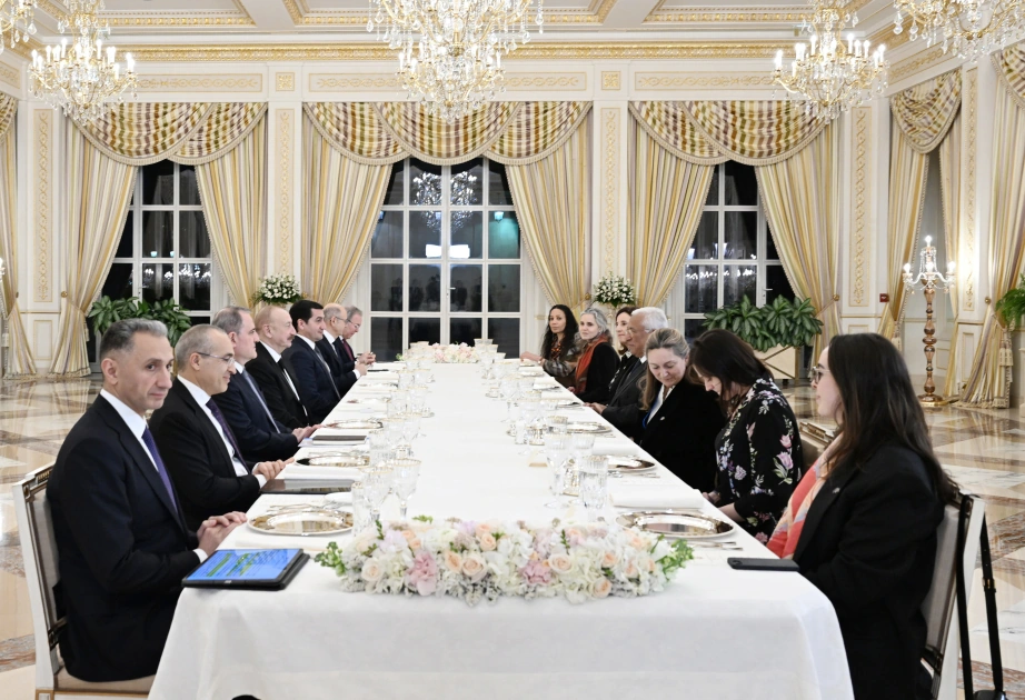 President Ilham Aliyev, President of European Council hold meeting in expanded format during official lunch (PHOTO)