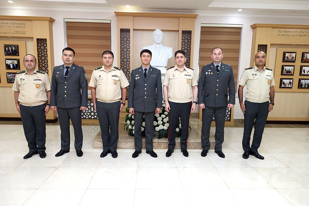 Azerbaijan, Uzbekistan discuss next steps in military cooperation (PHOTO)