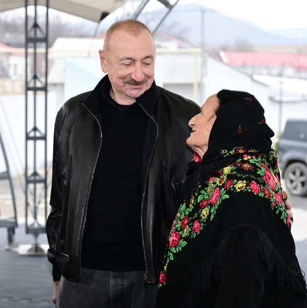President Ilham Aliyev meets with residents of villages Asaghi Oratagh, Chilidran, Heyvali, and Chapar in Aghdara district (PHOTO)
