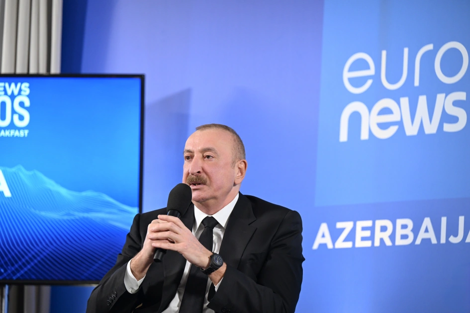 President Ilham Aliyev attends “Azerbaijan Executive Breakfast” event in Davos (PHOTO)