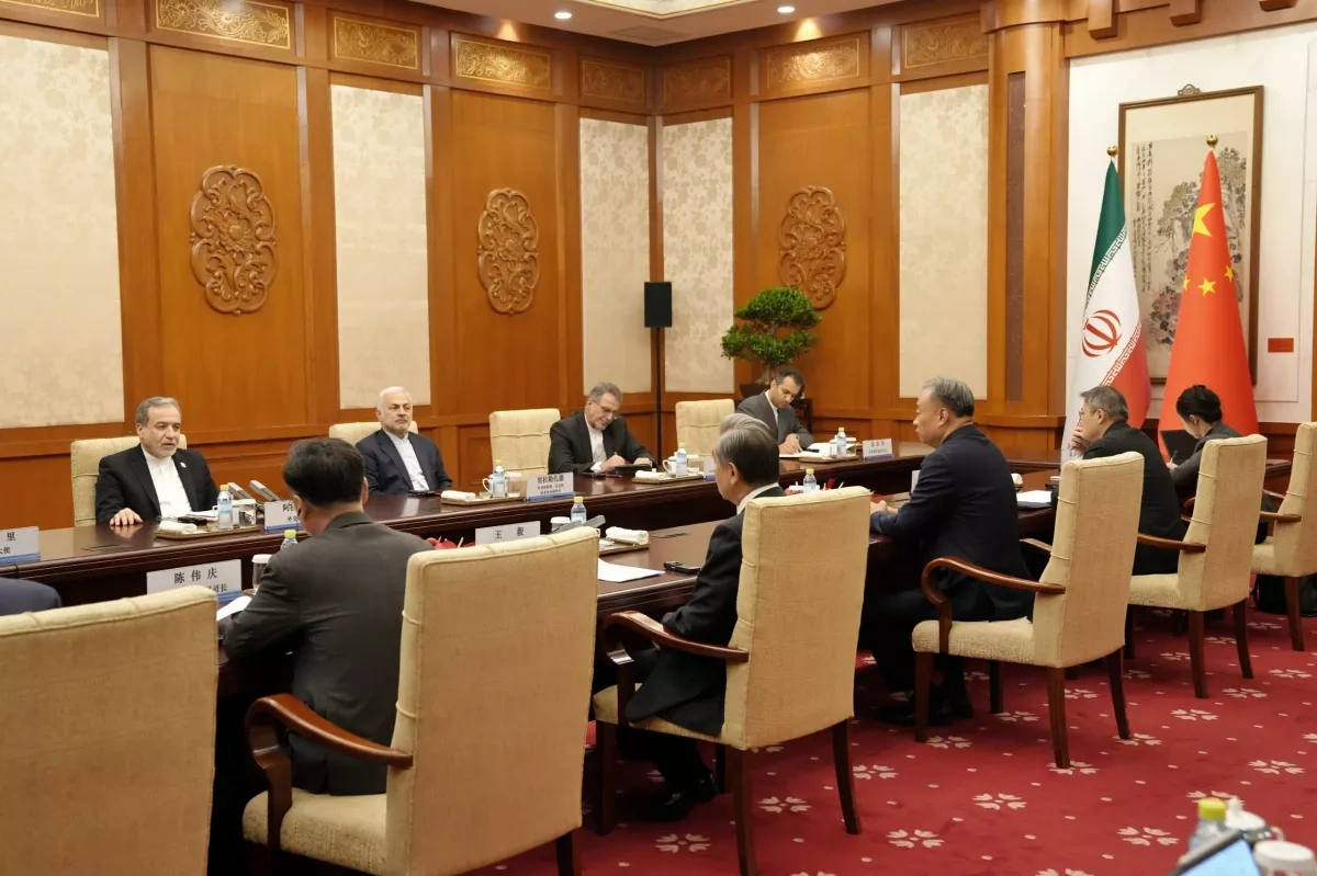 Iranian foreign minister holds talks in China ahead of Trump visit PHOTO