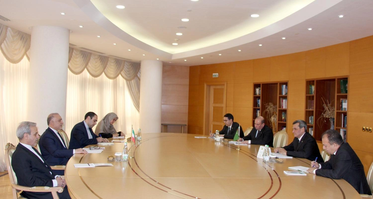 Turkmenistan, Iran debate key areas of bilateral co-op in Ashgabat talks