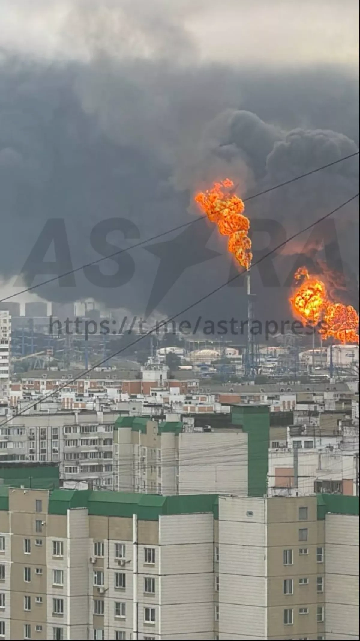 ASTRA: Falling drone fragments hit mall, apartment block outside Moscow PHOTO / VIDEO