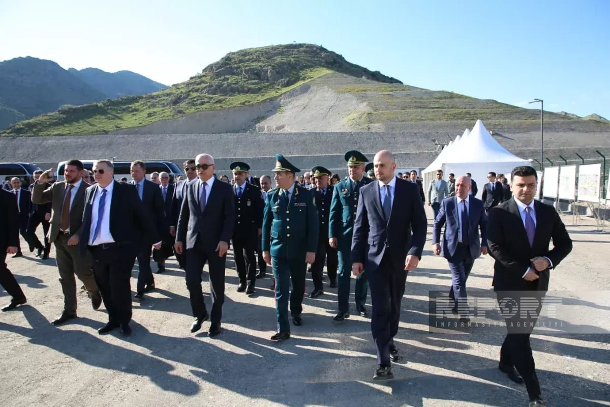 Azerbaijan, Russia inspect progress on strategic Aghband bridge project PHOTO