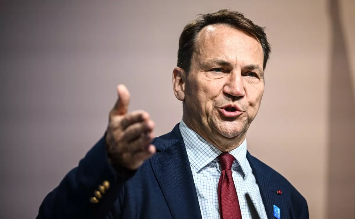 Polish FM criticises move to strip Zelenskyy of state honour