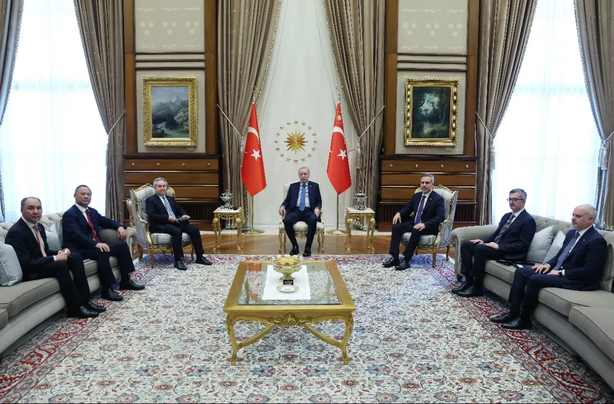 Erdoğan meets Kyrgyz FM, underscores rising cooperation between allies PHOTO