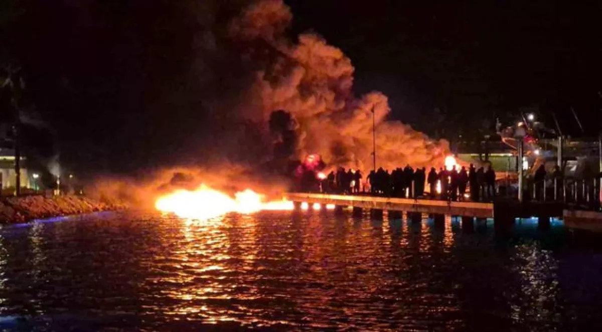 Fire engulfs multiple yachts at Marina in southern Türkiye