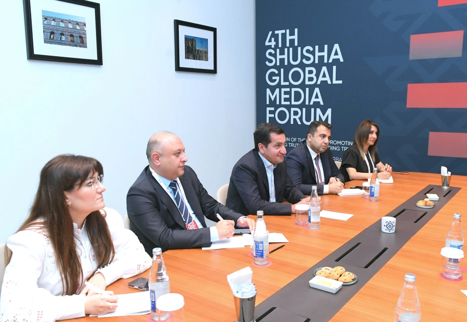 Azerbaijan, Uzbekistan discuss expanding media cooperation (PHOTO)
